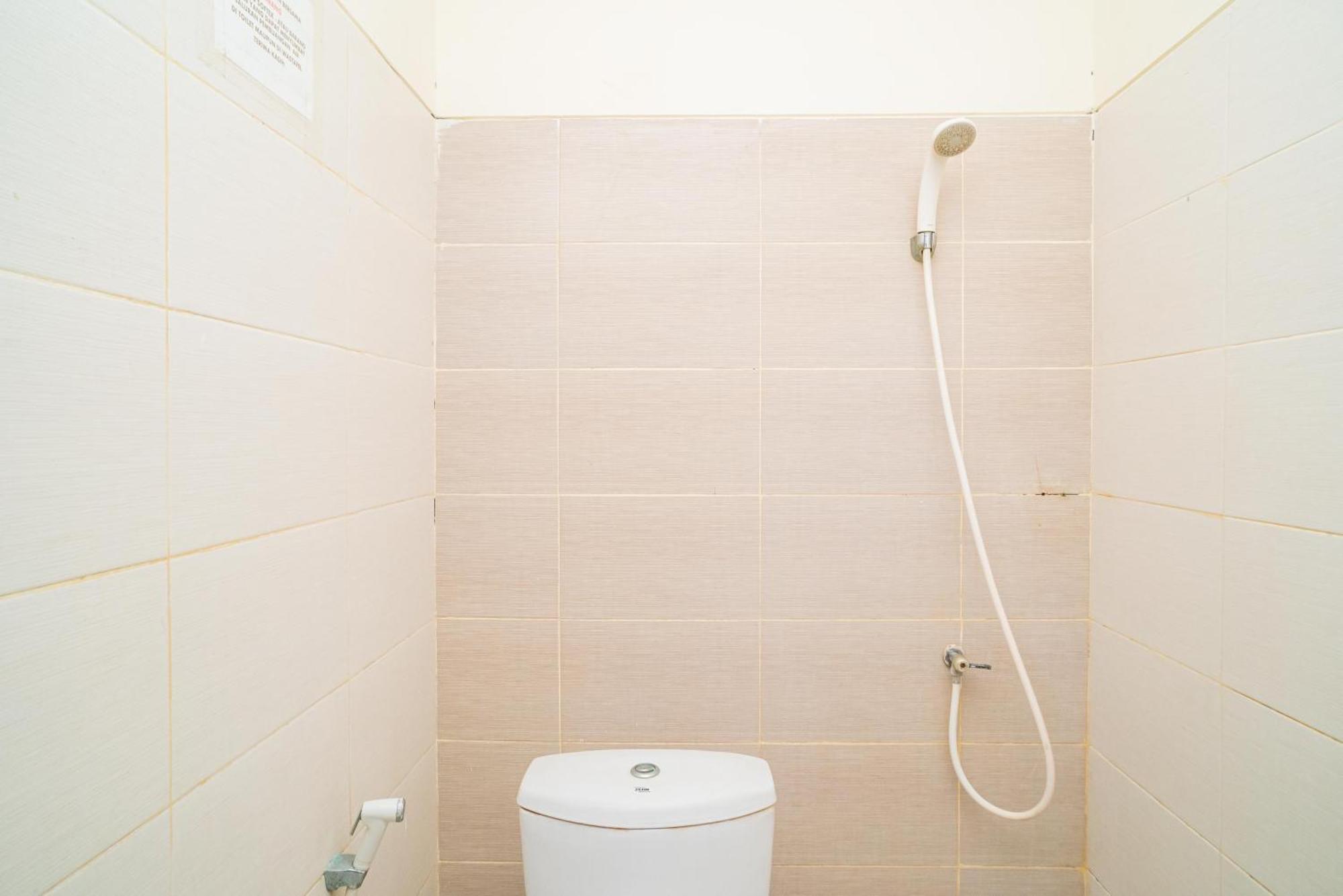 Reddoorz Syariah Near Marvel City Mall 2 Surabaya Habitación foto